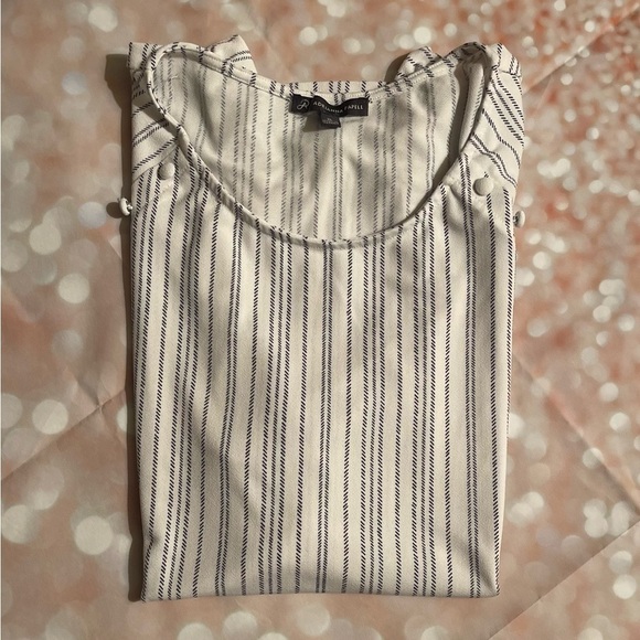 ADRIANNA PAPELL white and blue sleeveless blouse - Picture 4 of 6